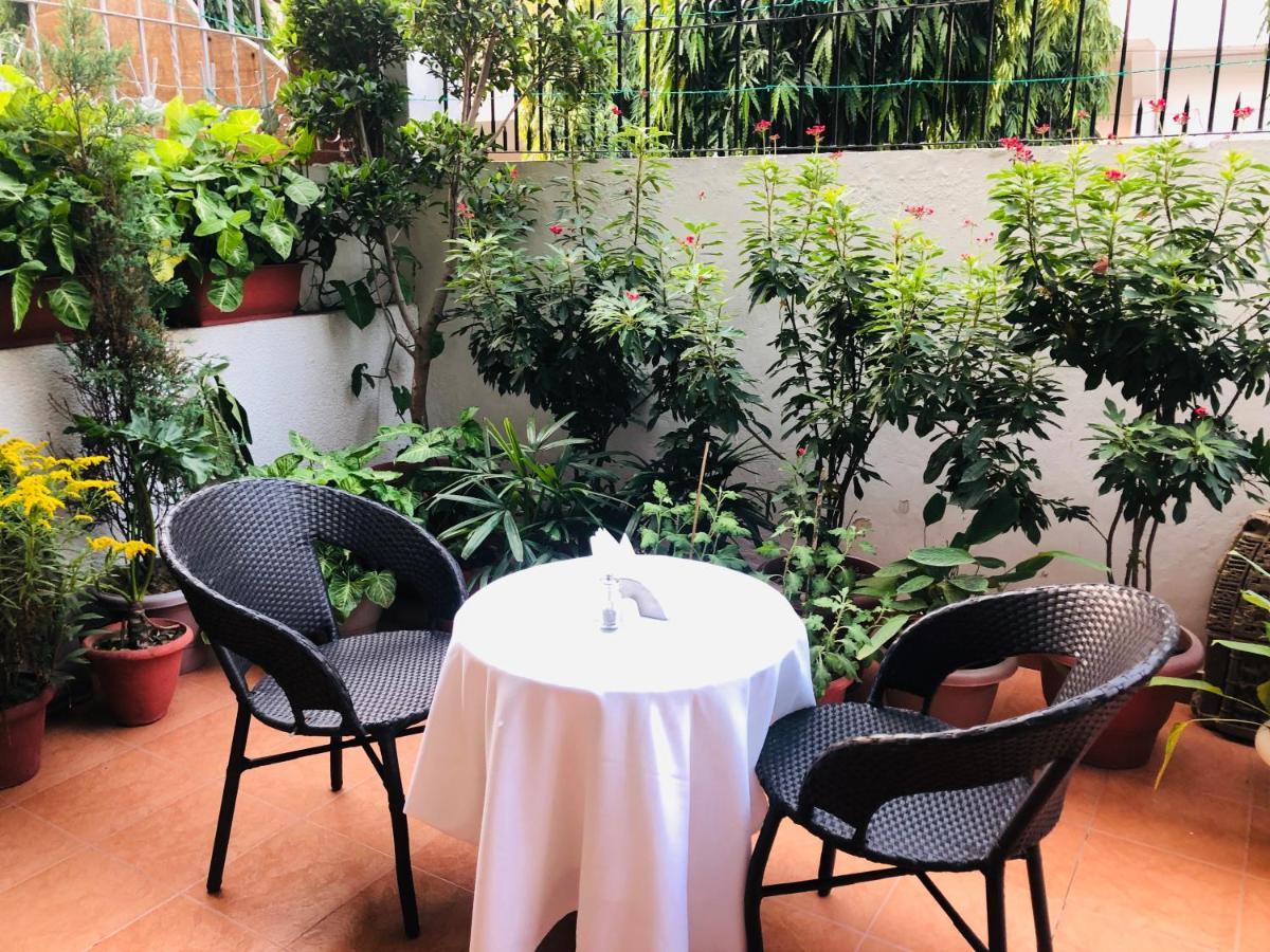 The Neem Bed & Breakfast New Delhi Eksteriør bilde